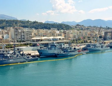 «ΑΡΙΑΔΝΗ 17»: Η στιγμή που όλα τα ΝΑΤΟϊκά πλοία ύψωσαν την ελληνική σημαία... εκτός από το τουρκικό TCG ALANYA!